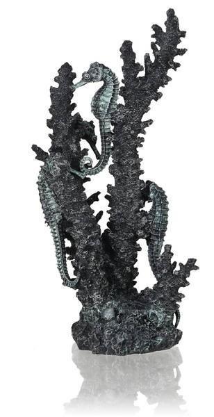 biOrb seahorses on coral - Image 5
